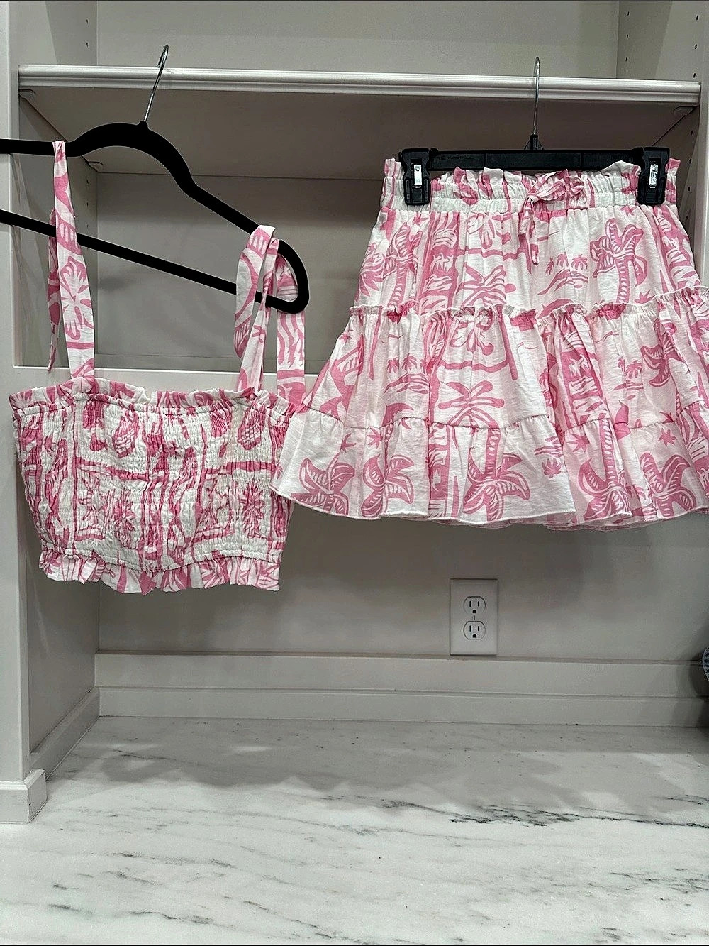 Pink Lily small Pink Floral Matching Set. Like new